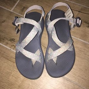 Women’s Chacos size 9